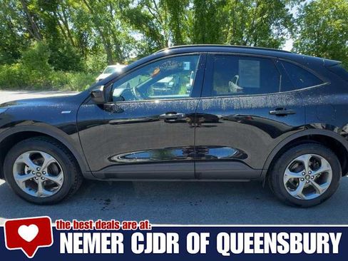 Used 2025 Ford Escape ST-Line Select AWD/4WD image 5