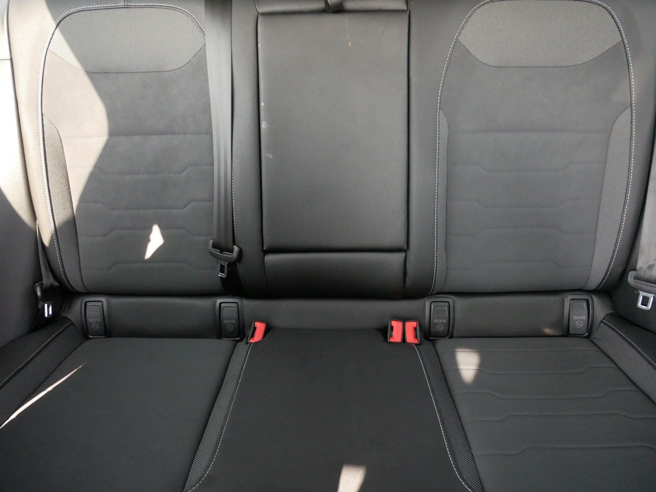 Certified 2025 Volkswagen Taos SE AWD/4WD image 13