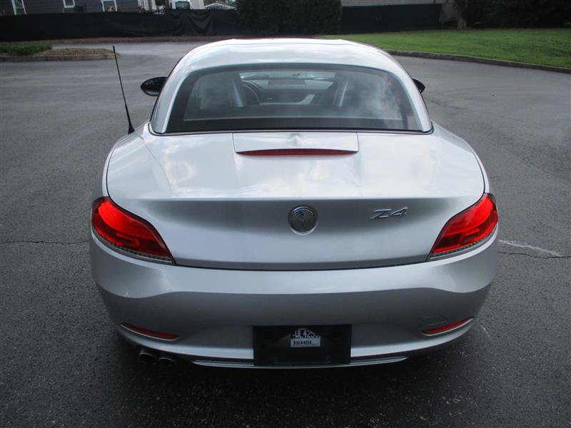 Used 2011 BMW Z4 sDrive30i RWD image 17