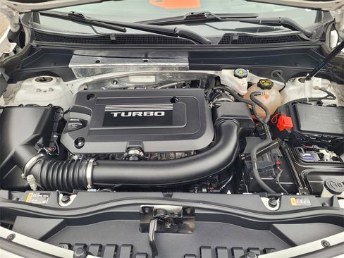 Used 2019 Cadillac XT4 Premium Luxury w/ Technology Package image 32