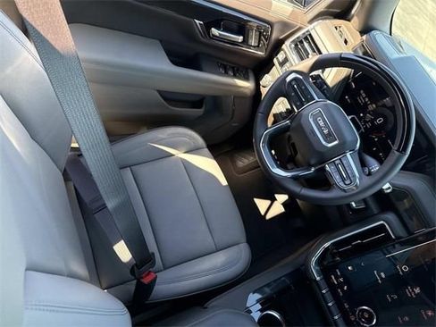 New 2026 GMC Yukon XL Elevation image 29