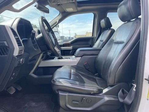 Used 2019 Ford F150 Lariat w/ Equipment Group 502A Luxury AWD/4WD image 7