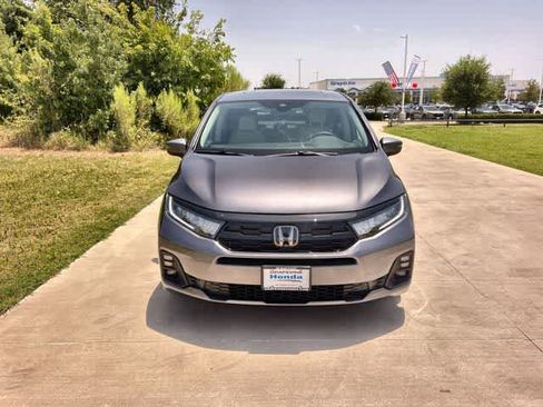 Used 2026 Honda Odyssey Touring image 7
