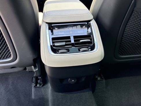 Used 2026 Volvo XC90 B5 Plus w/ Protection Package Premier AWD/4WD image 26