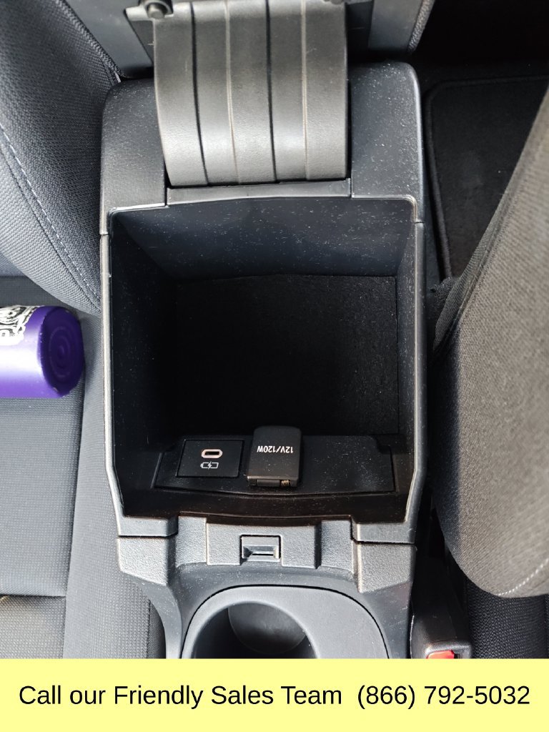 Used 2024 Toyota Corolla LE FWD image 24