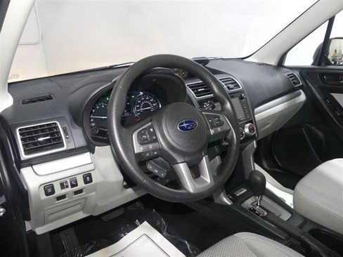 Used 2018 Subaru Forester 2.5i Premium AWD/4WD image 23