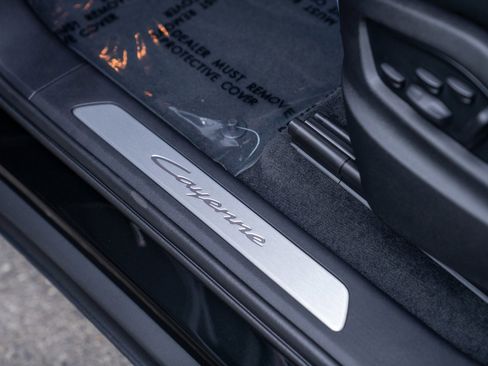 Certified 2026 Porsche Cayenne image 12
