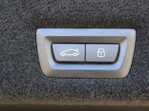 Used 2023 BMW 740i image 20