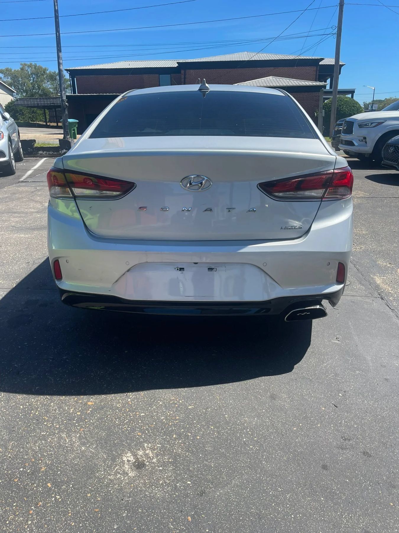 Used 2018 Hyundai Sonata Limited w/ Cargo Package FWD image 5