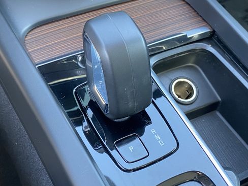 Used 2024 Volvo S60 B5 Plus image 23