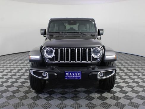 Used 2025 Jeep Wrangler Unlimited Sahara AWD/4WD image 24