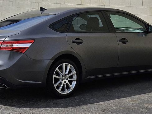 Used 2013 Toyota Avalon Limited FWD image 5