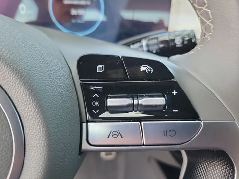 Certified 2025 Hyundai Elantra SEL FWD image 10
