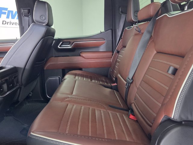 Used 2022 GMC Sierra 1500 Denali Ultimate AWD/4WD image 4
