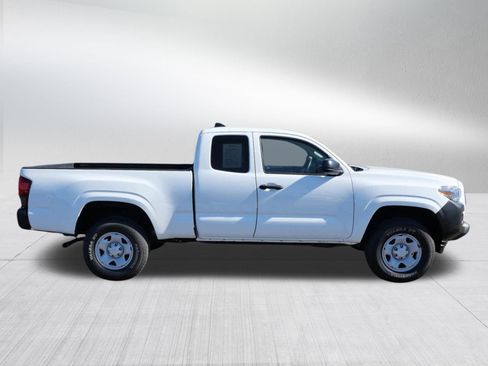 Used 2020 Toyota Tacoma SR image 8