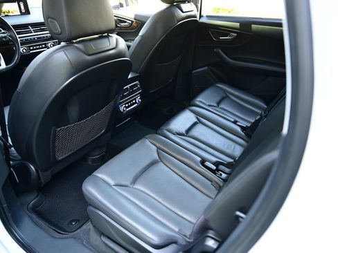 Used 2017 Audi Q7 3.0T Premium Plus w/ Premium Plus Package AWD/4WD image 20