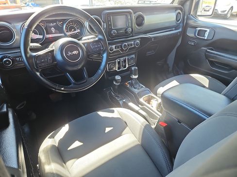 Used 2021 Jeep Wrangler Unlimited Sport AWD/4WD image 3