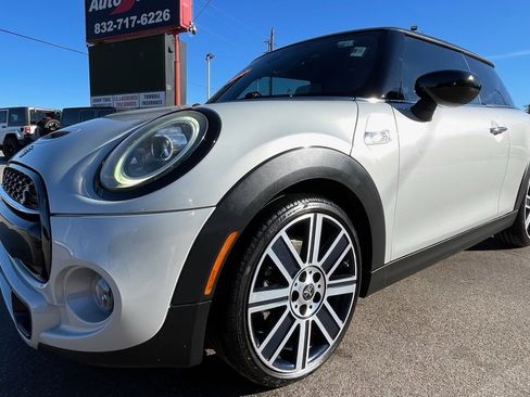 Used 2020 MINI Cooper S image 4