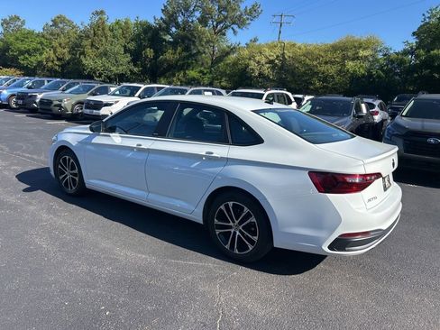 Used 2024 Volkswagen Jetta Sport FWD image 8