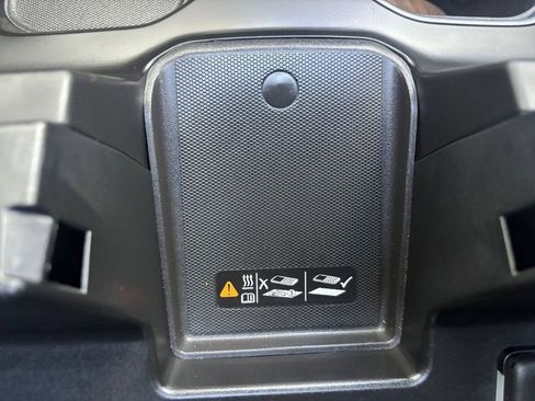 Used 2024 Chevrolet Silverado 1500 High Country w/ High Country Premium Package AWD/4WD image 20