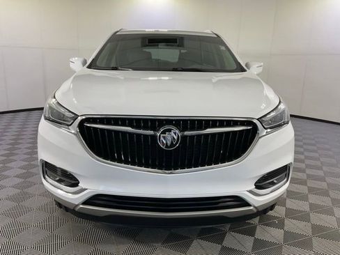 Used 2020 Buick Enclave Essence w/ Sound and Sites Package FWD image 2