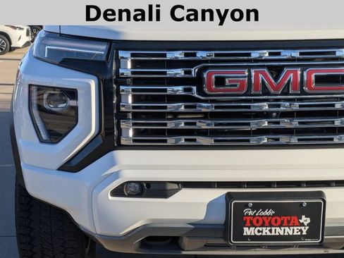Used 2024 GMC Canyon Denali image 3