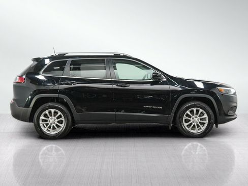 Used 2019 Jeep Cherokee Latitude w/ Cold Weather Group AWD/4WD image 6