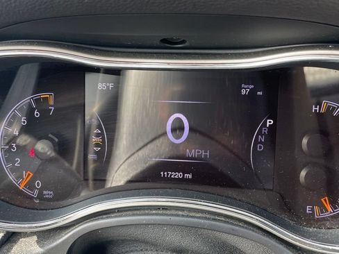 Used 2017 Jeep Grand Cherokee Limited w/ Mopar Chrome Edition Group AWD/4WD image 16