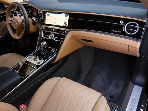 Used 2026 Bentley Flying Spur Azure AWD/4WD image 26