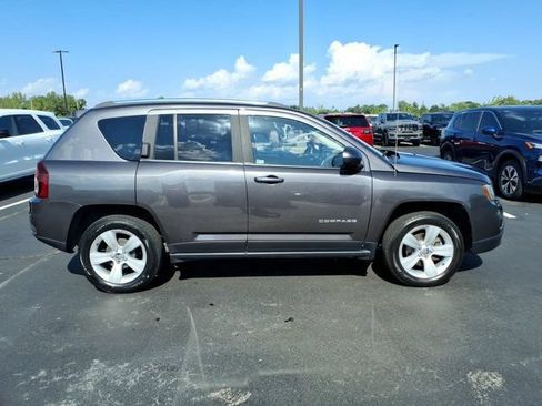 Used 2015 Jeep Compass High Altitude FWD image 28