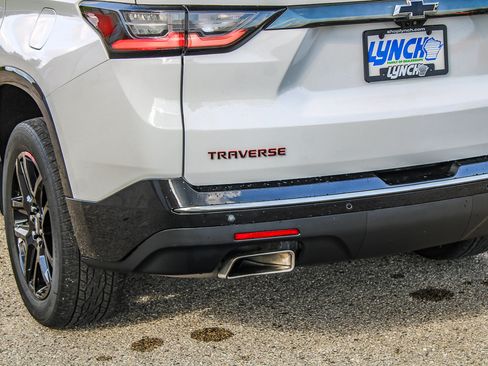 Used 2018 Chevrolet Traverse Premier w/ Redline Edition AWD/4WD image 15