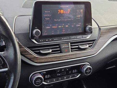 Used 2021 Nissan Altima 2.5 Platinum image 16