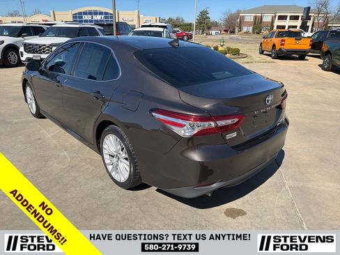 Used 2020 Toyota Camry XLE w/ Four Season Floor Mat Package image 10