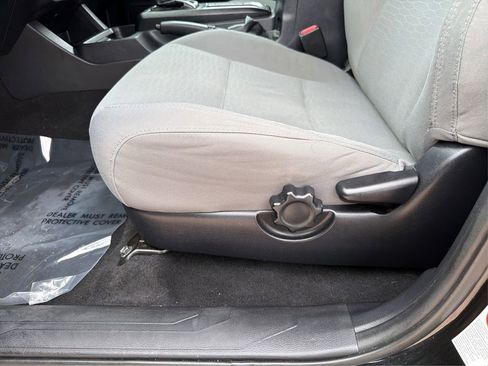 Used 2018 Toyota Tacoma SR w/ SR Convenience Package RWD image 18