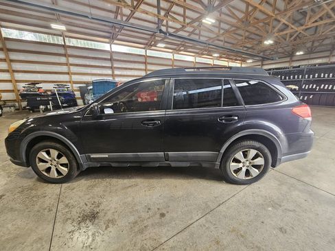 Used 2010 Subaru Outback 2.5i Limited w/ Protection Package 1A AWD/4WD image 5