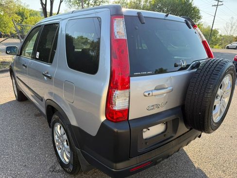 Used 2005 Honda CR-V EX image 11