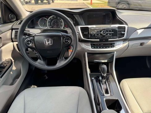 Used 2014 Honda Accord LX image 17