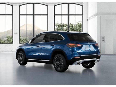 Certified 2025 Mercedes-Benz GLA 250 image 28