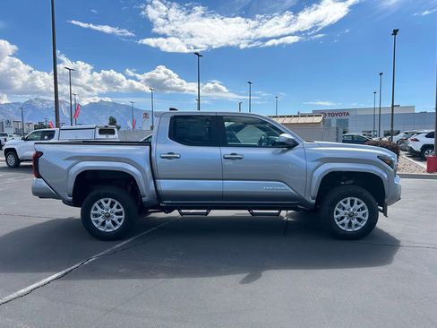 New 2025 Toyota Tacoma SR5 image 6