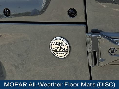 Used 2021 Jeep Wrangler Unlimited Sahara AWD/4WD image 33