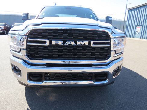 Used 2024 RAM 2500 Big Horn w/ Protection Group AWD/4WD image 5