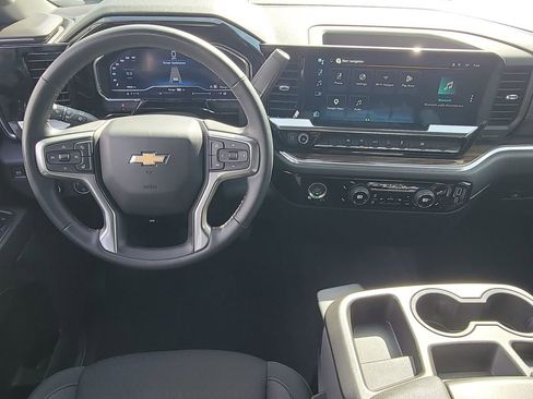 Used 2024 Chevrolet Silverado 1500 LT image 11