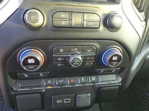 Used 2022 Chevrolet Silverado 1500 LT image 24