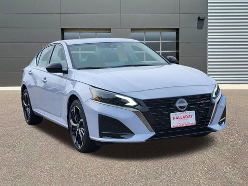 New 2025 Nissan Altima 2.5 SR w/ SR Premium Package AWD/4WD image 2