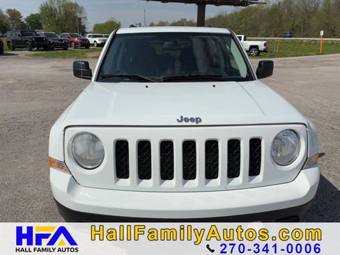 Used 2015 Jeep Patriot High Altitude FWD image 11