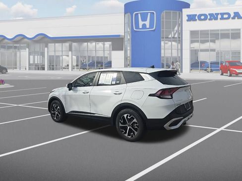 Used 2024 Kia Sportage EX image 6