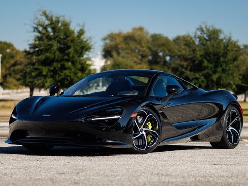 Used 2024 McLaren 750S Spider Ceramic Brakes Front Li image 4