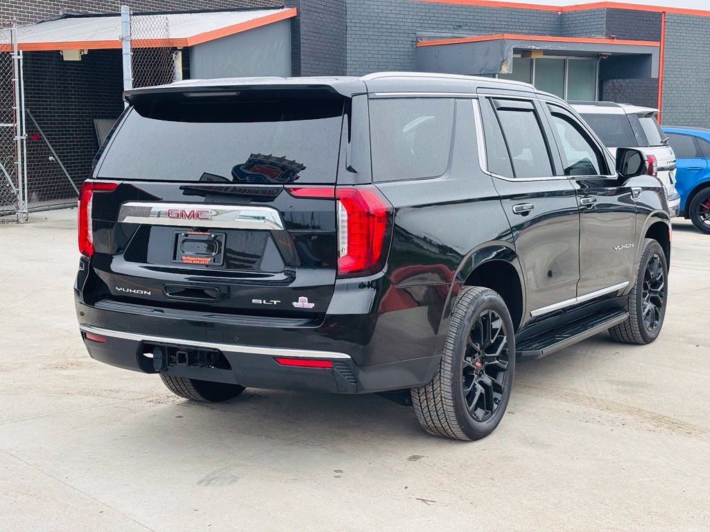 Used 2024 GMC Yukon SLT w/ SLT Luxury Package AWD/4WD image 7