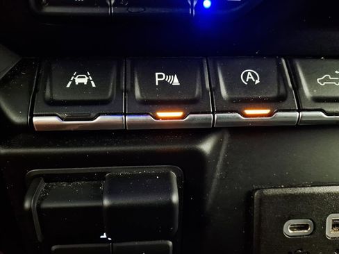 Used 2022 Chevrolet Silverado 1500 LTZ w/ LTZ Premium Texas Edition image 21