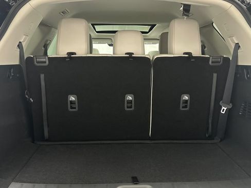 New 2026 Nissan Pathfinder SL w/ SL Premium Package AWD/4WD image 12